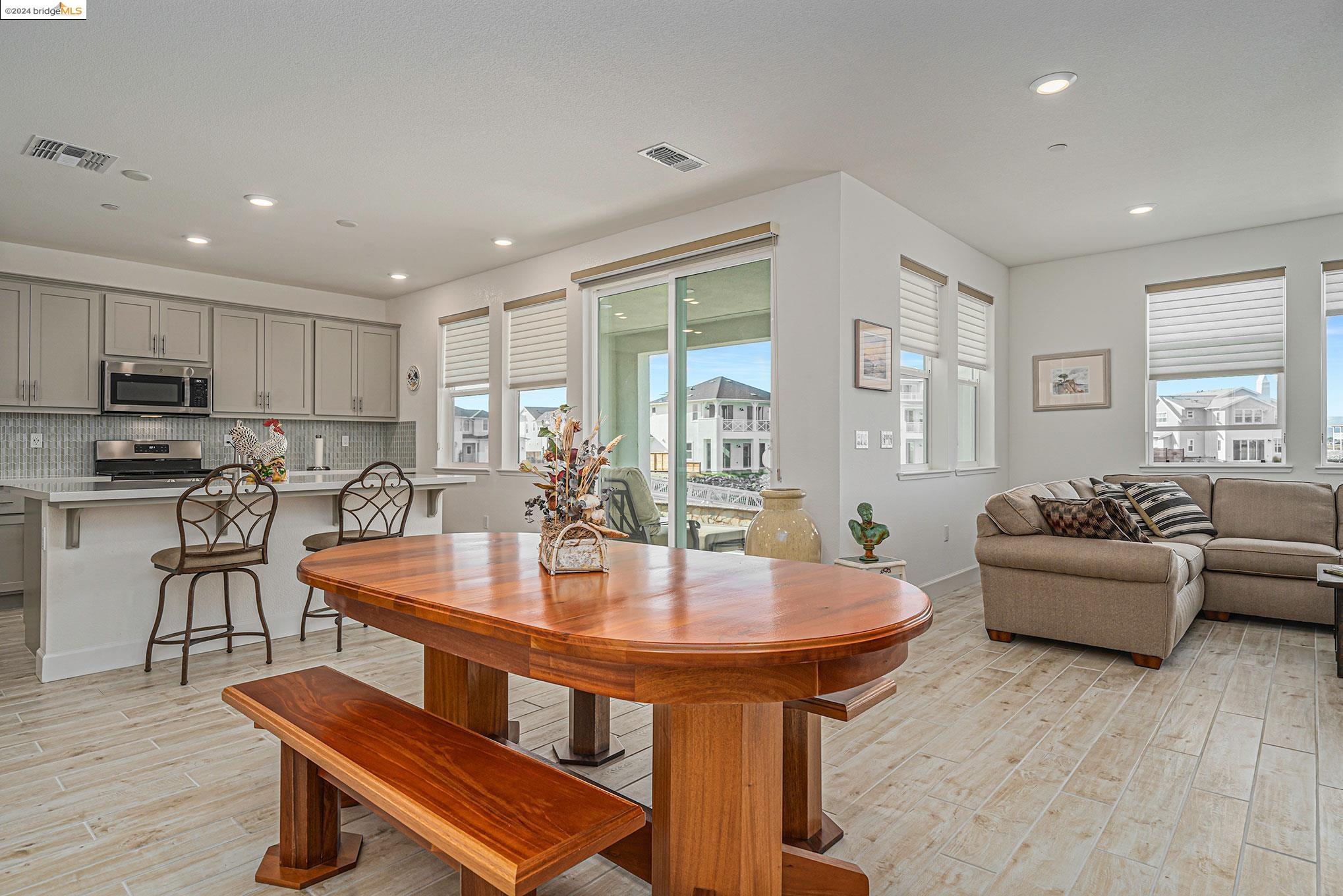 3077 Delta Coves Dr