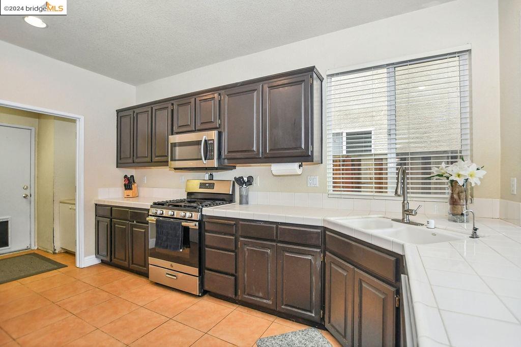 3526 Yacht Drive