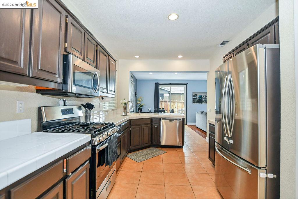 3526 Yacht Drive
