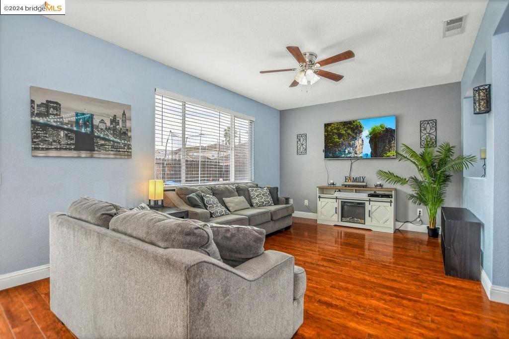3526 Yacht Drive