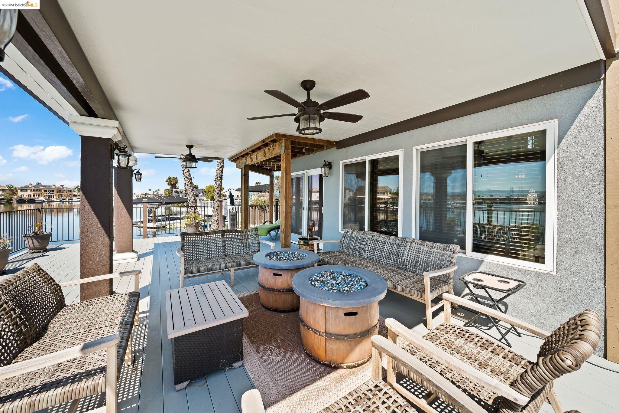 1889 Dune Point Way