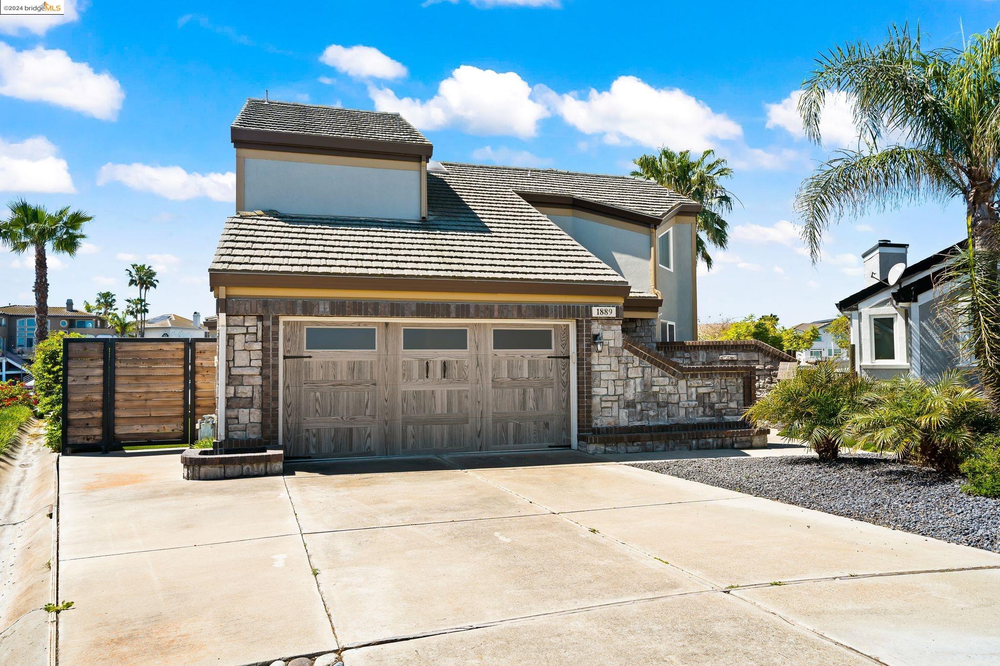 1889 Dune Point Way