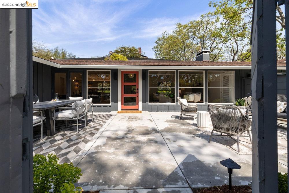 160 Dracena Ave