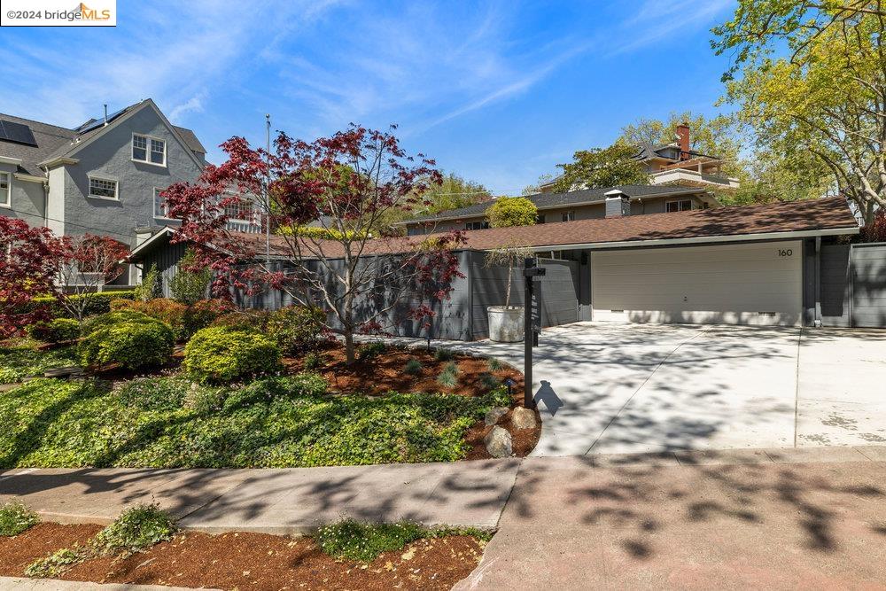 160 Dracena Ave