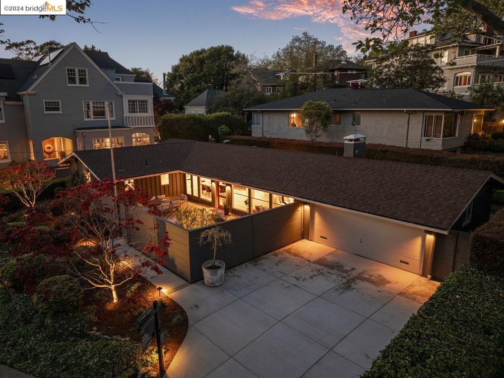160 Dracena Ave