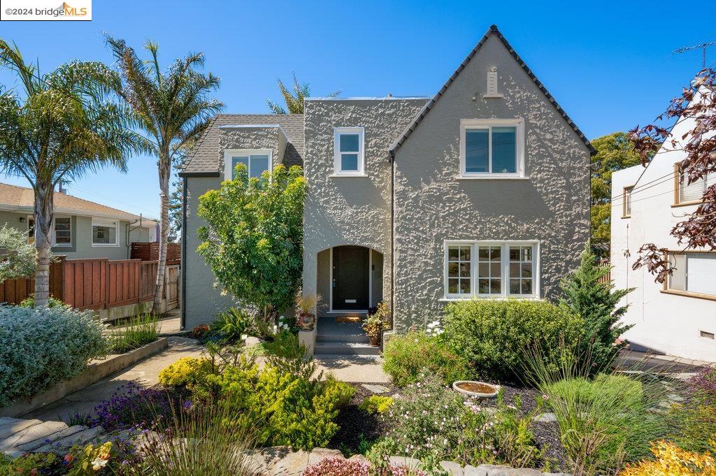 607 Key Blvd