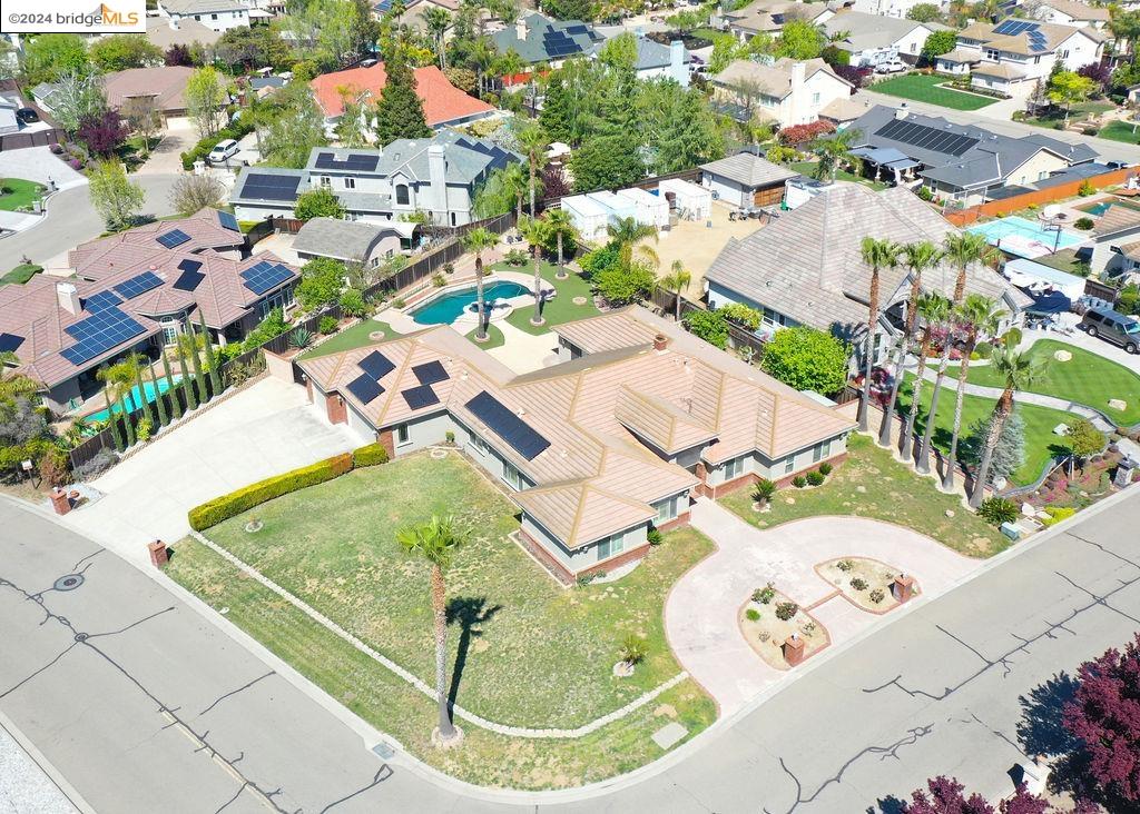2710 Placer Dr