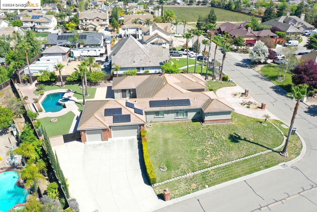 2710 Placer Dr