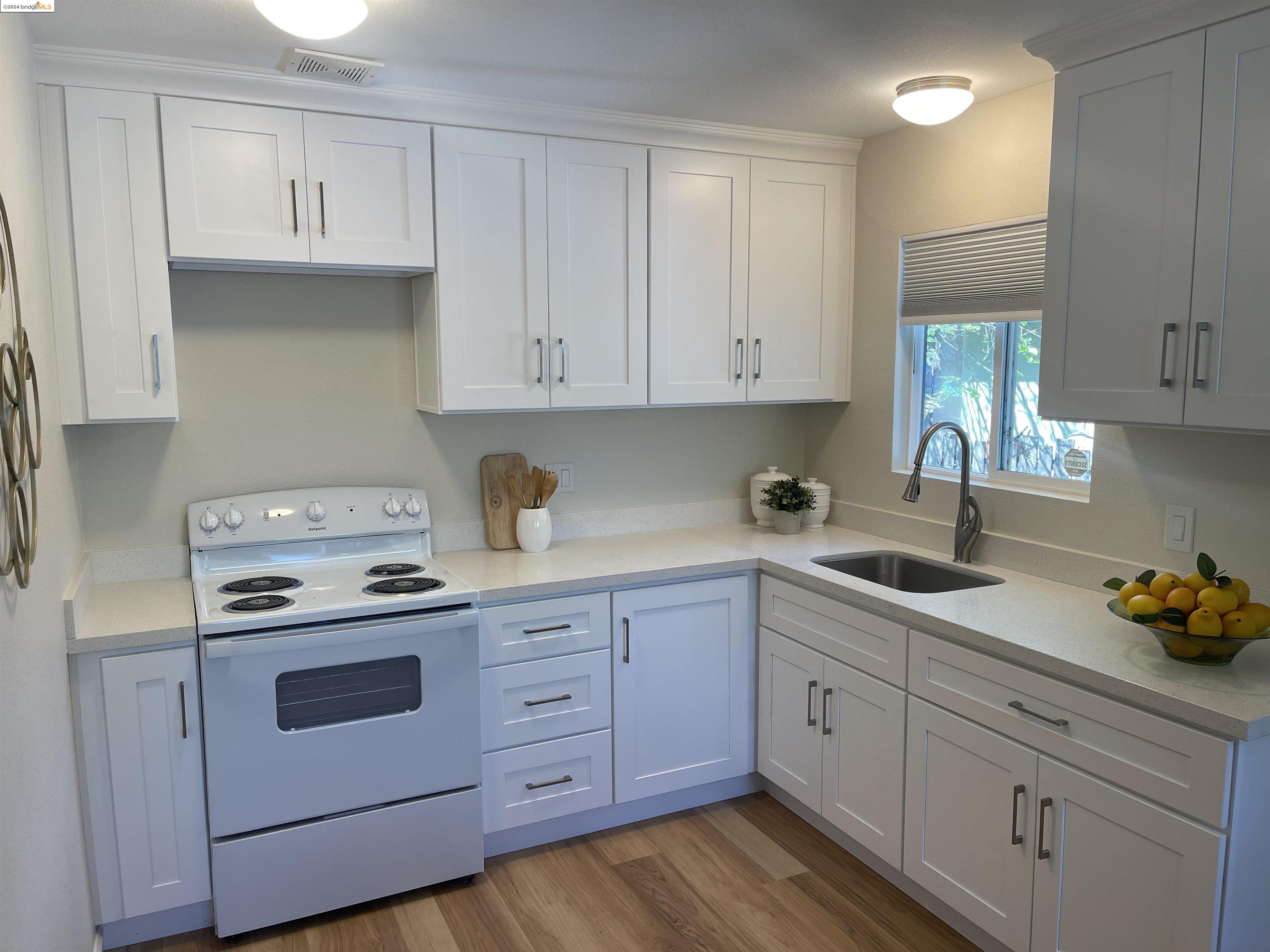 205 W 12Th St
