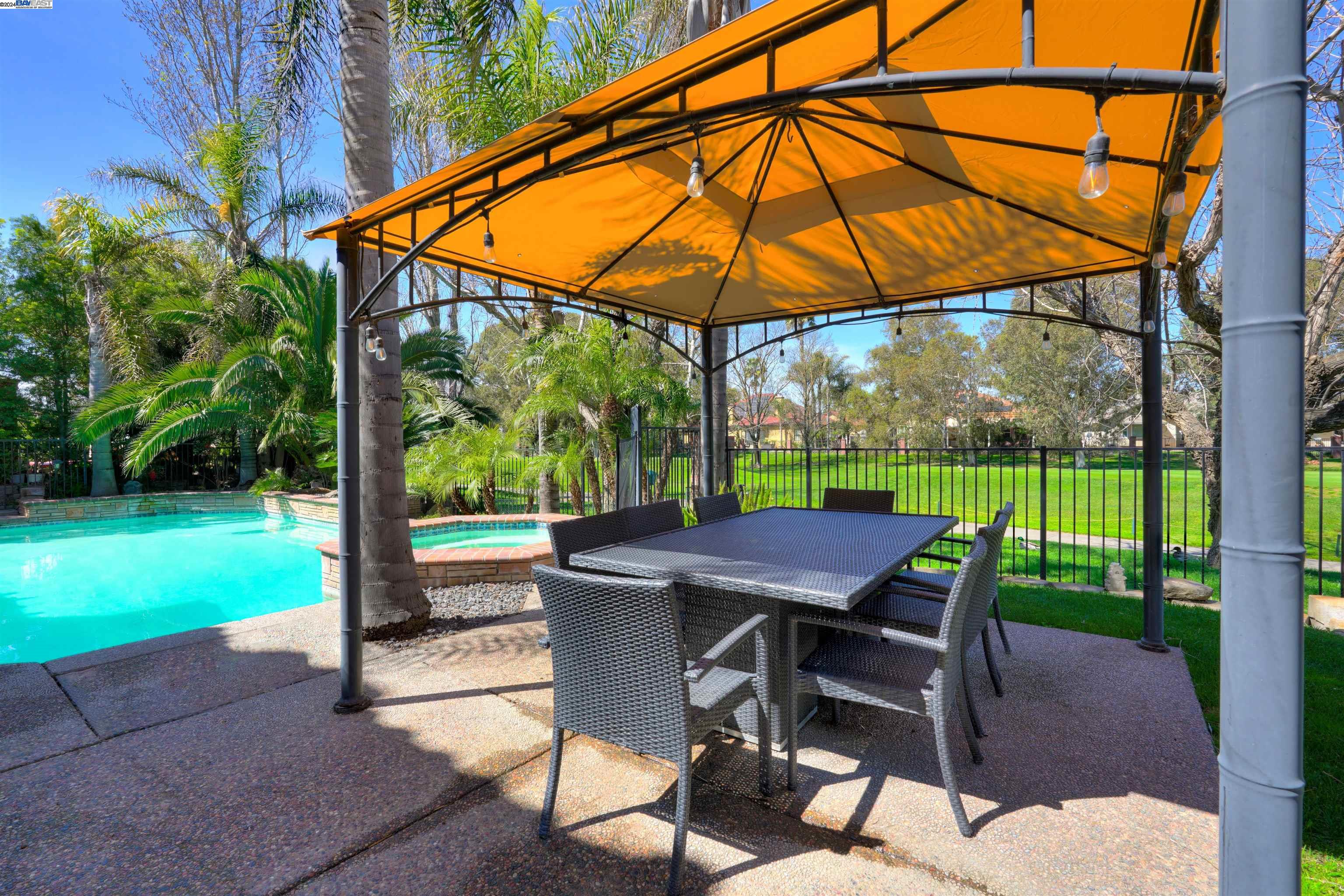 5662 Oakmont ct.