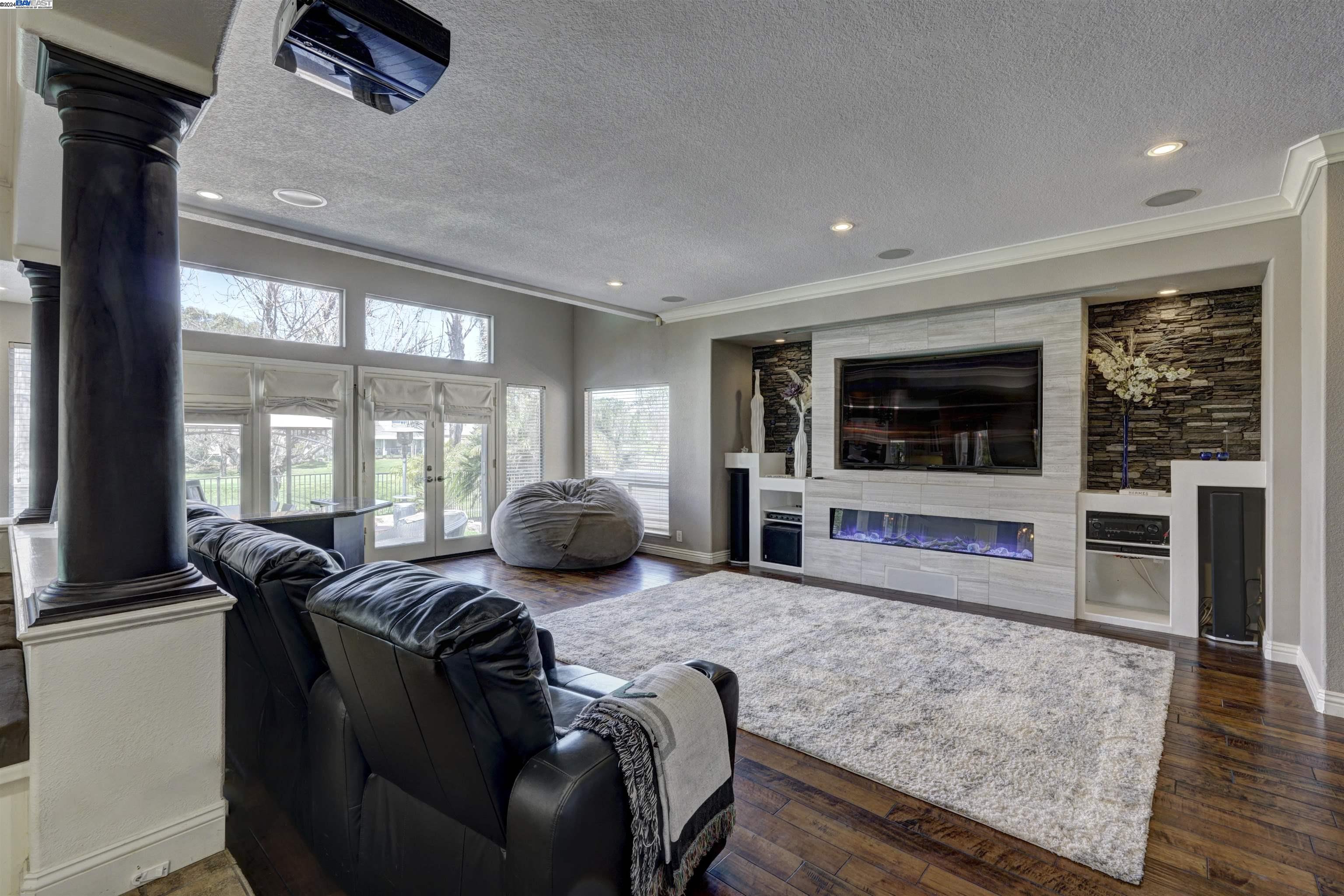 5662 Oakmont ct.