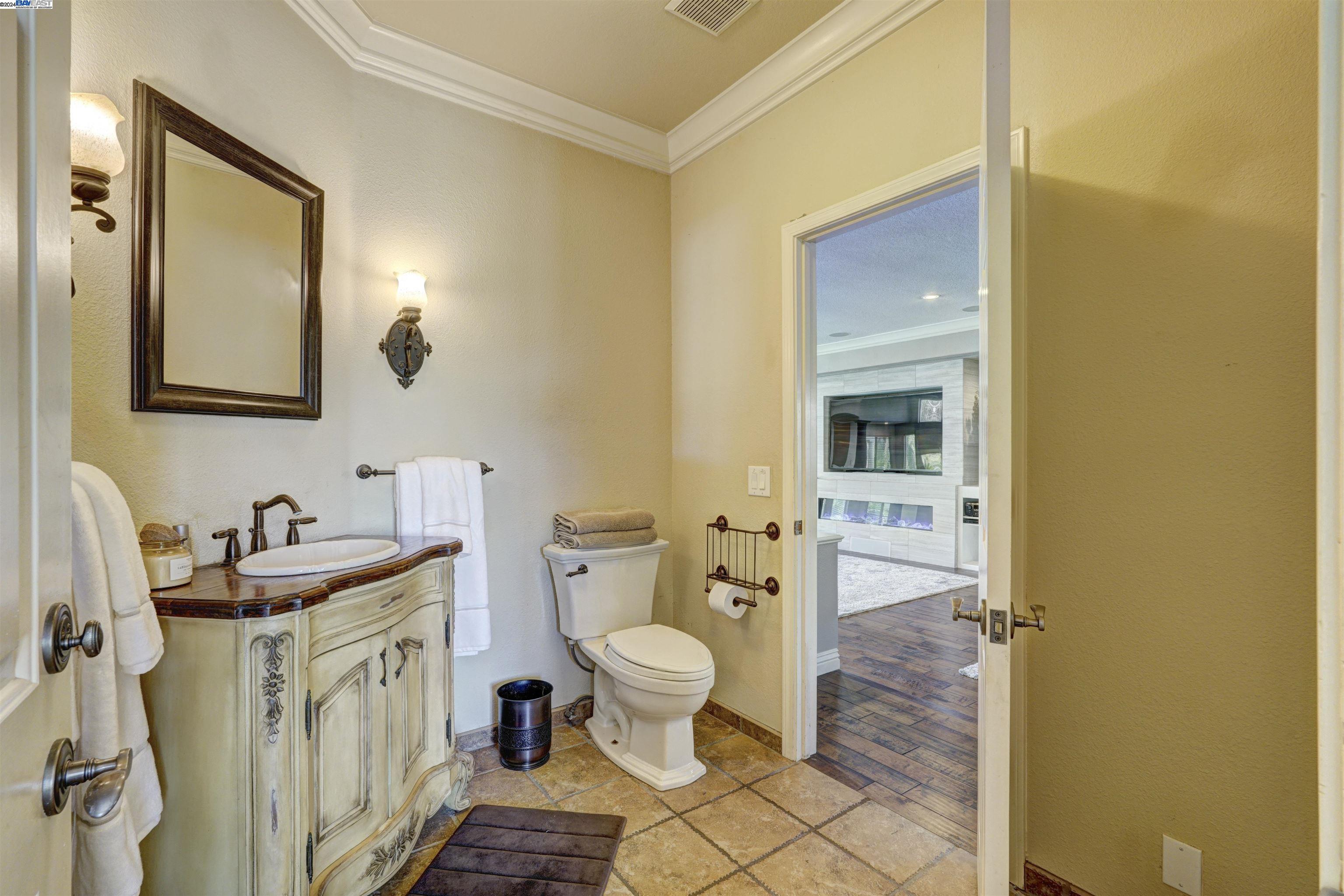 5662 Oakmont ct.