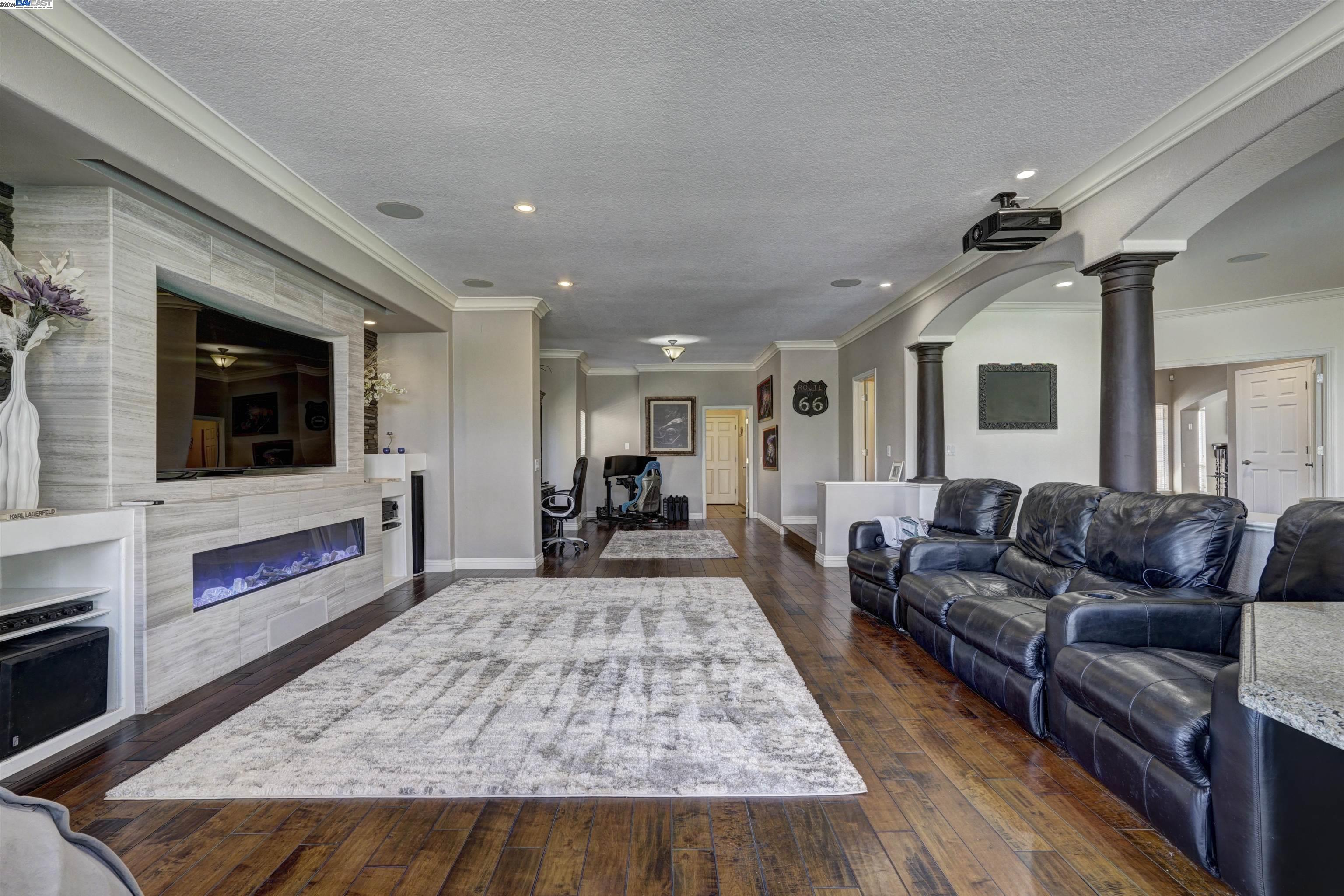 5662 Oakmont ct.