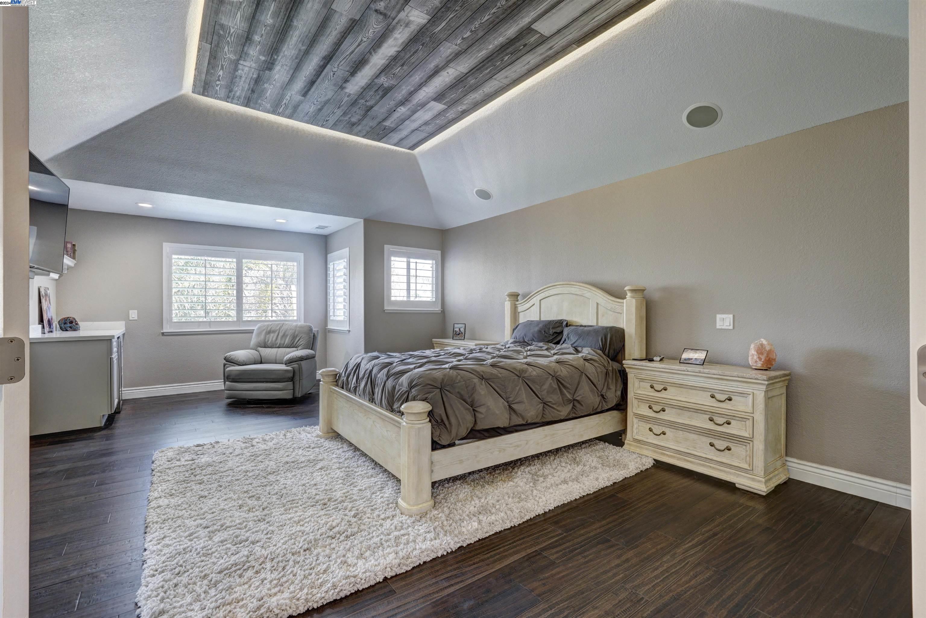 5662 Oakmont ct.