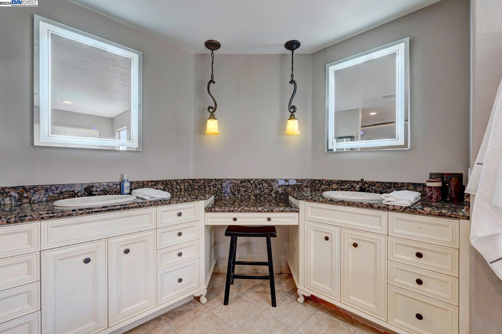 5662 Oakmont ct.