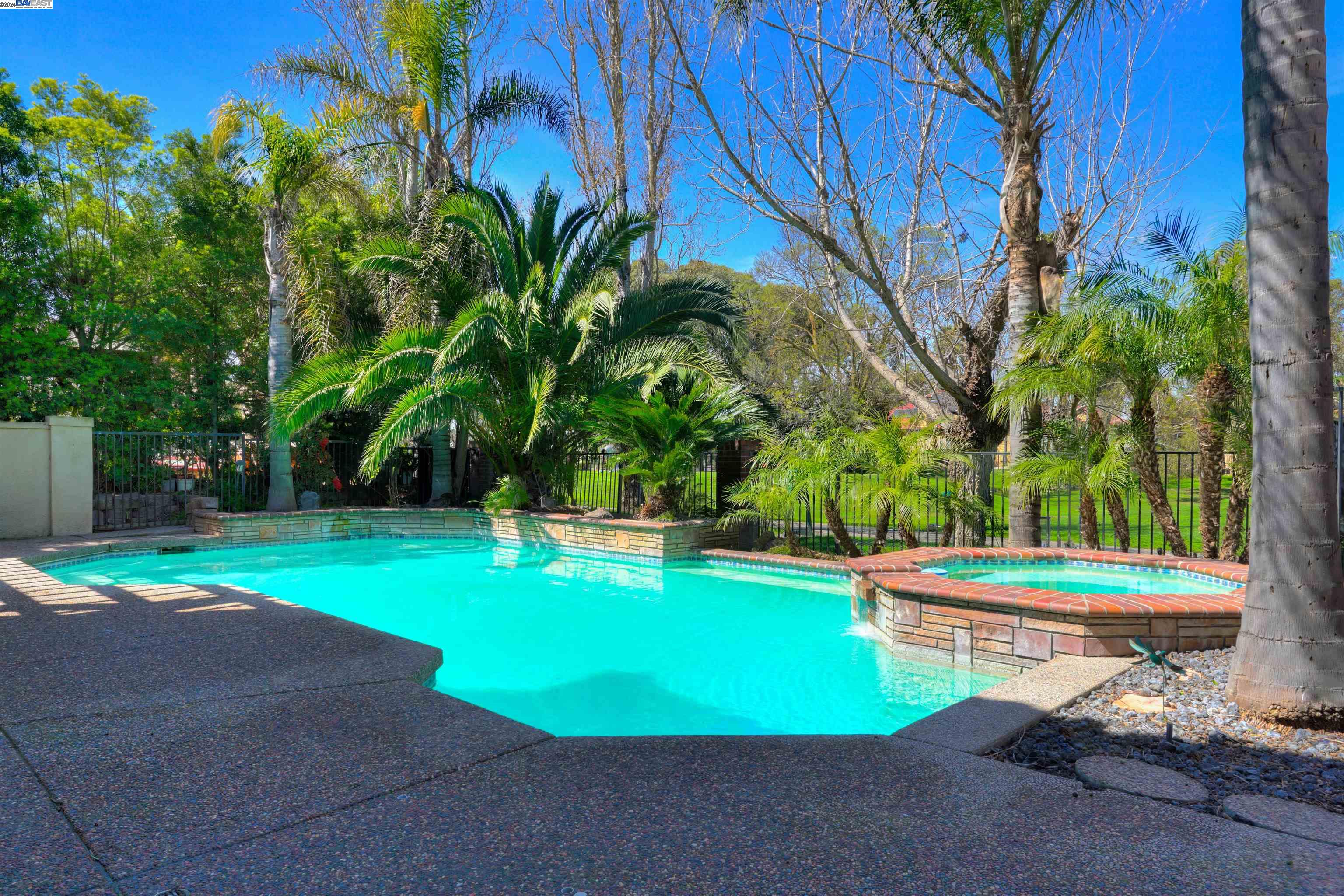 5662 Oakmont ct.