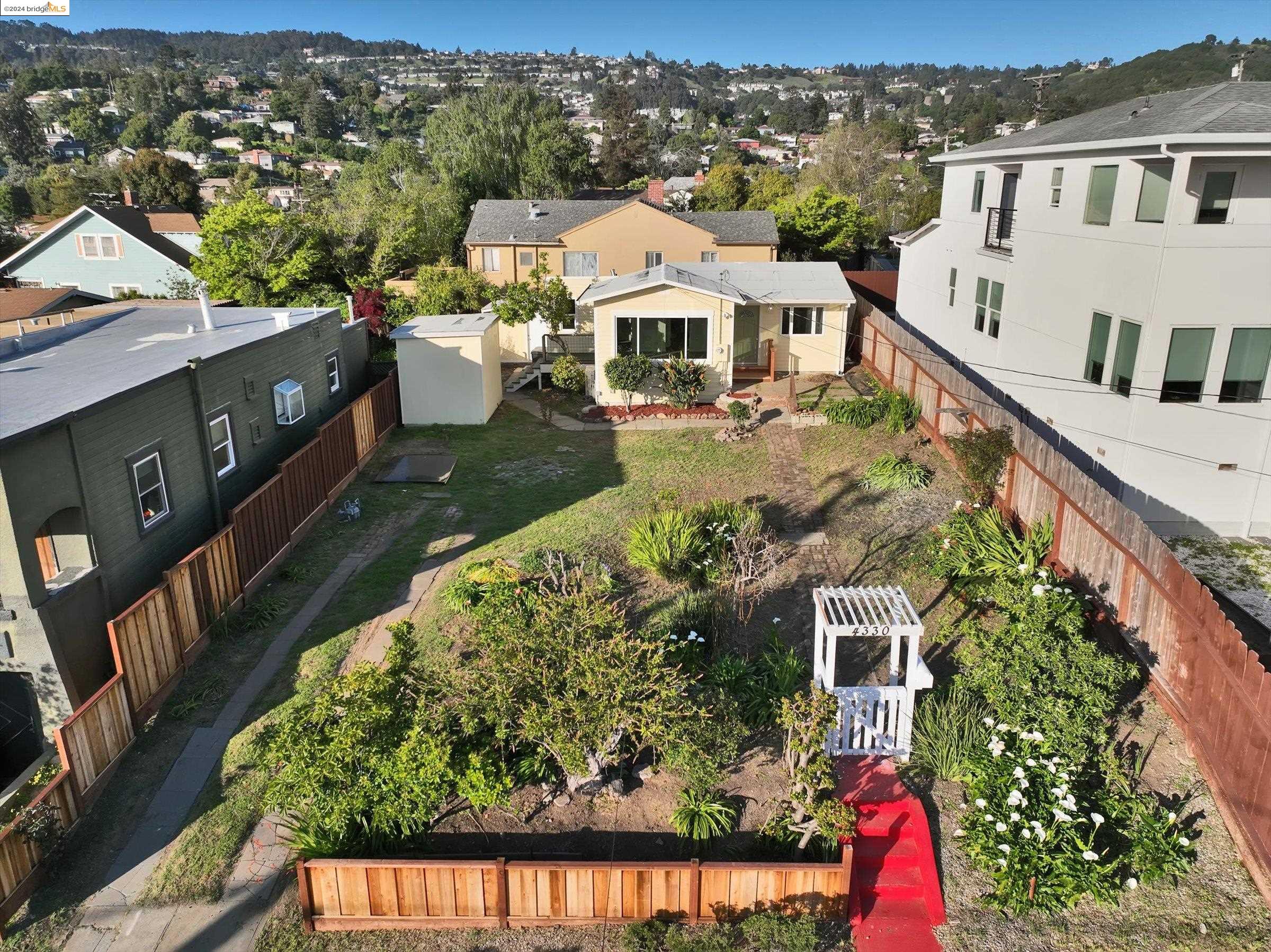 4330 Pampas Ave