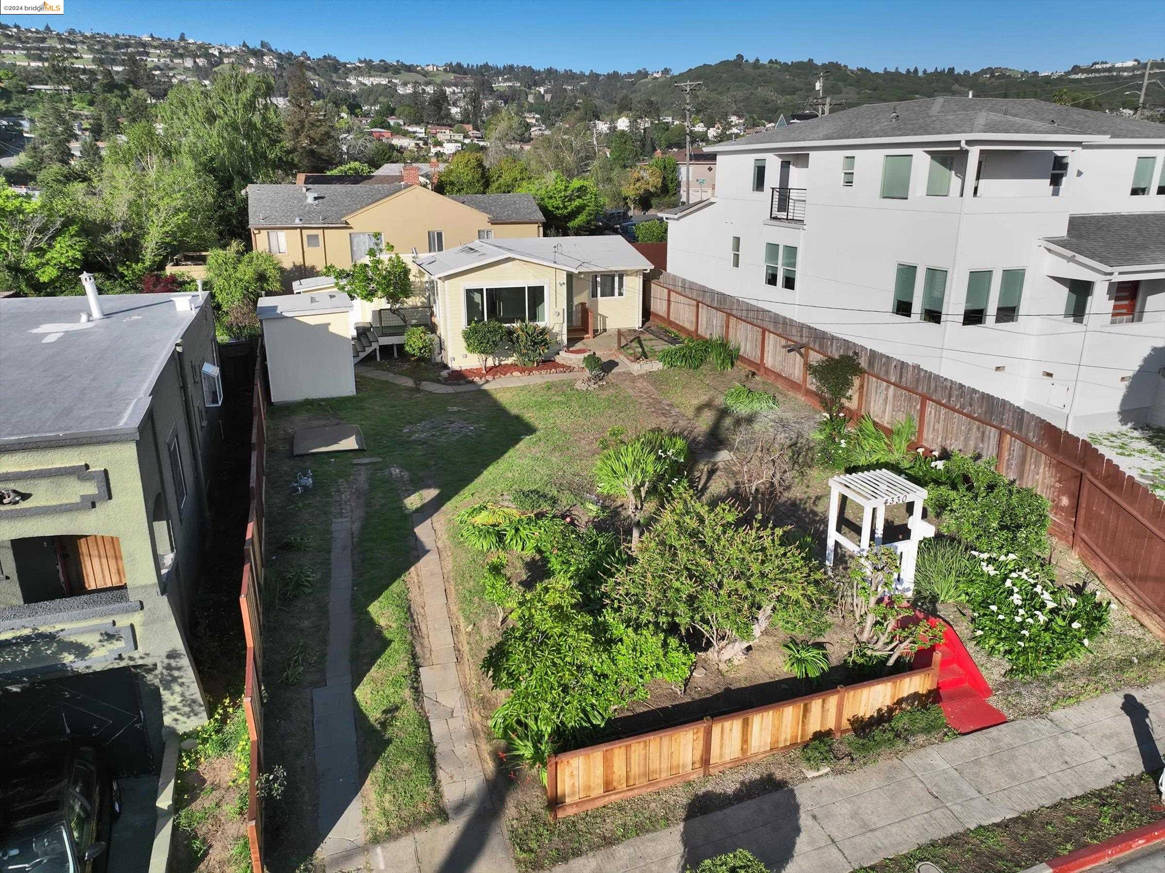 4330 Pampas Ave