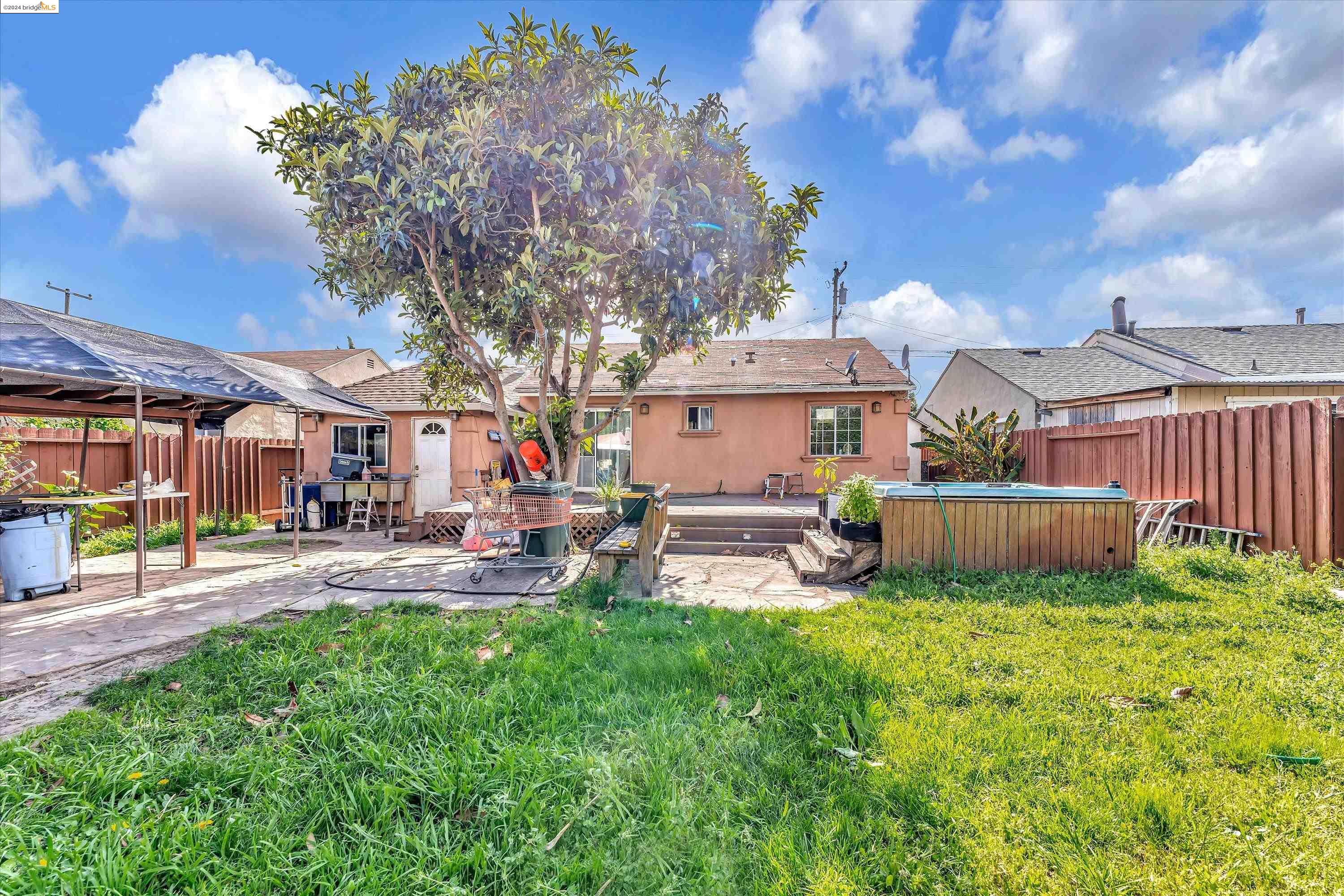 1452 Pierce Ave