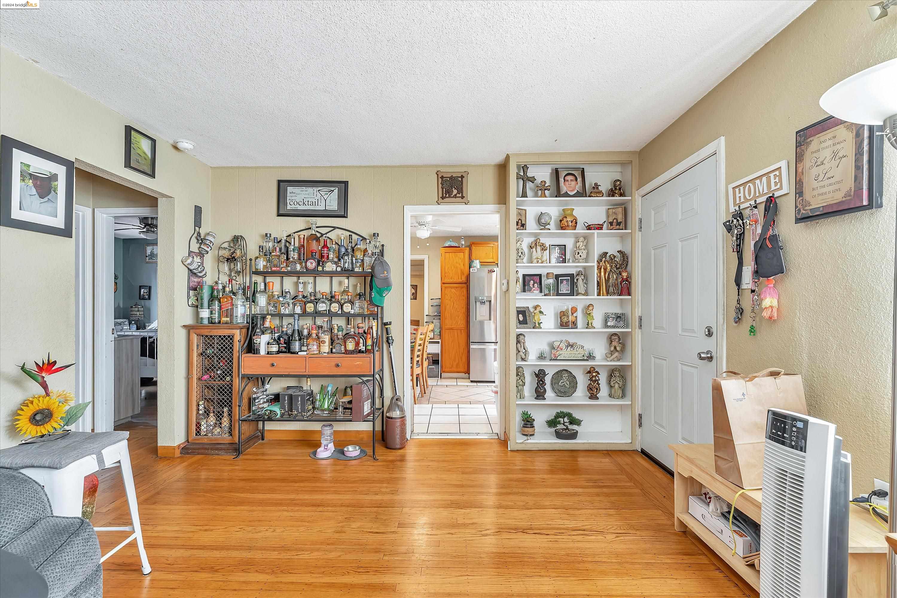 1452 Pierce Ave