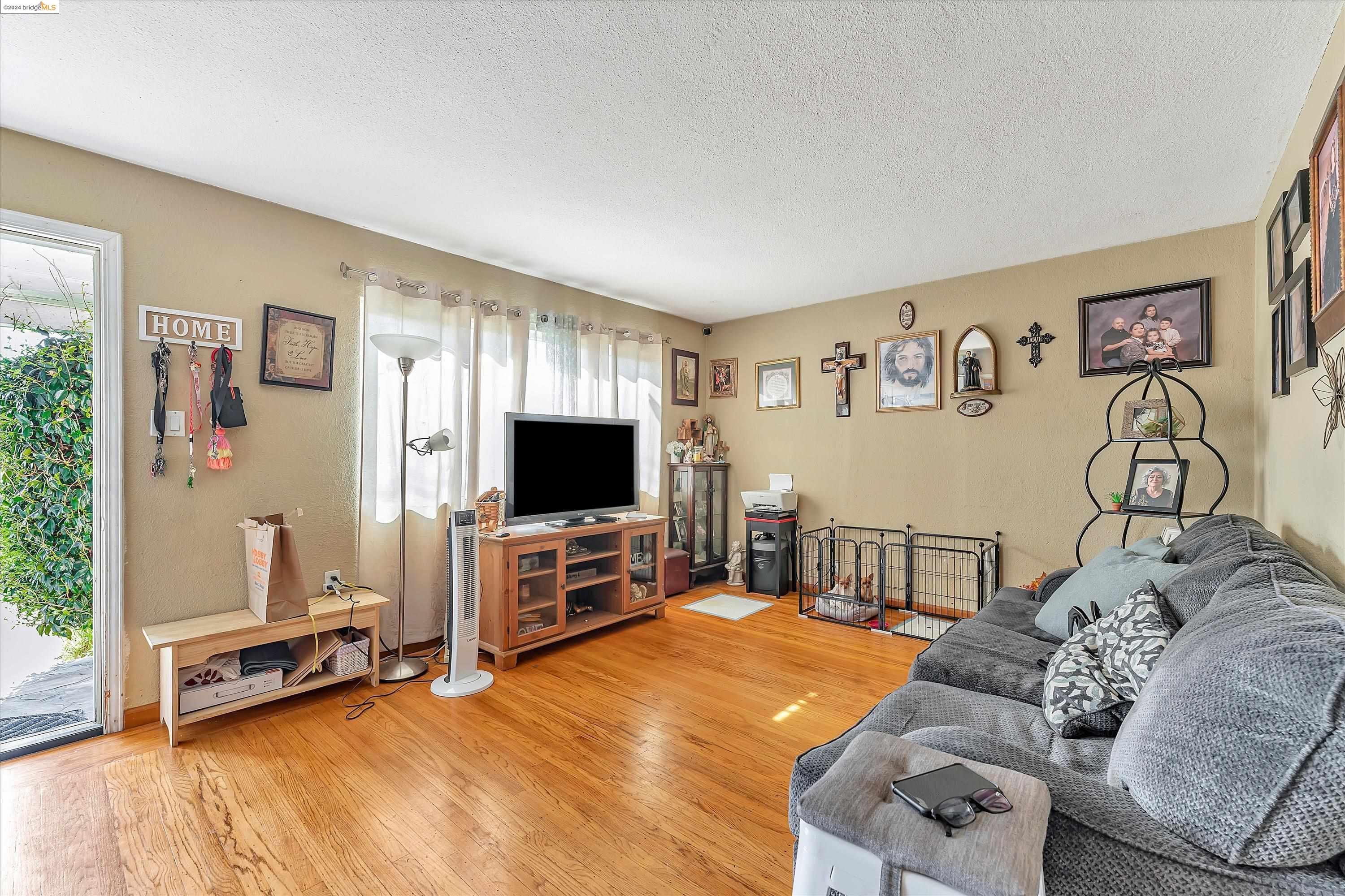 1452 Pierce Ave