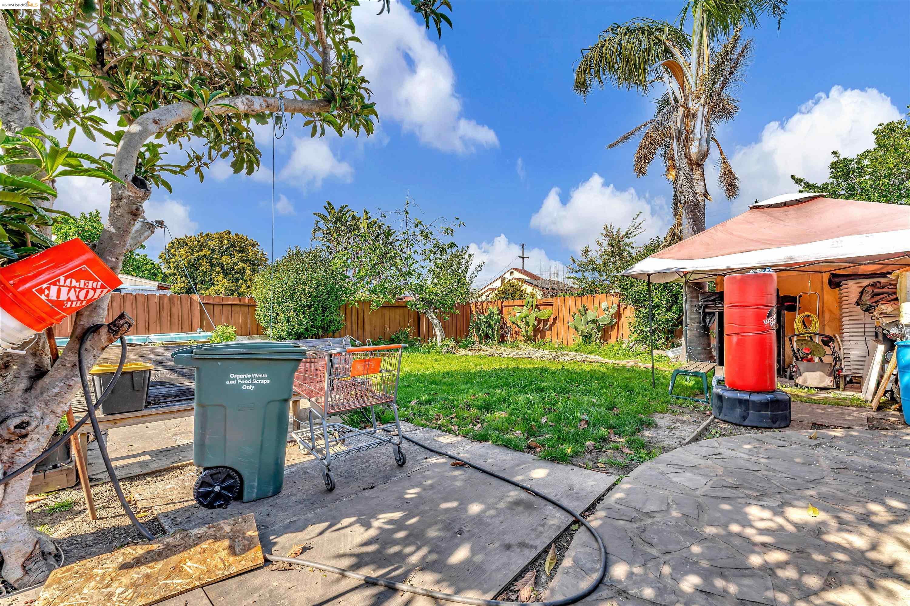 1452 Pierce Ave