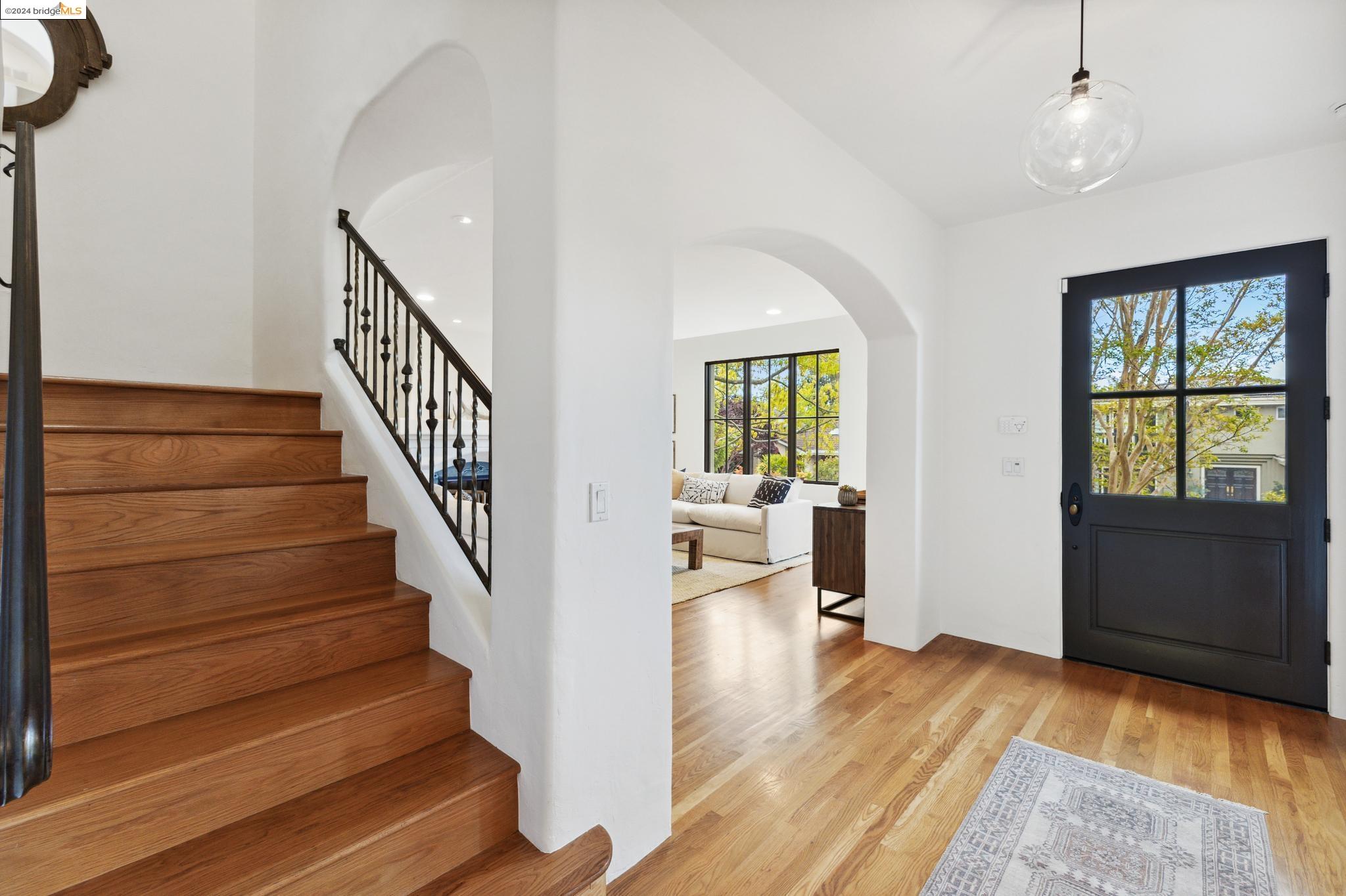 32 Neva Court