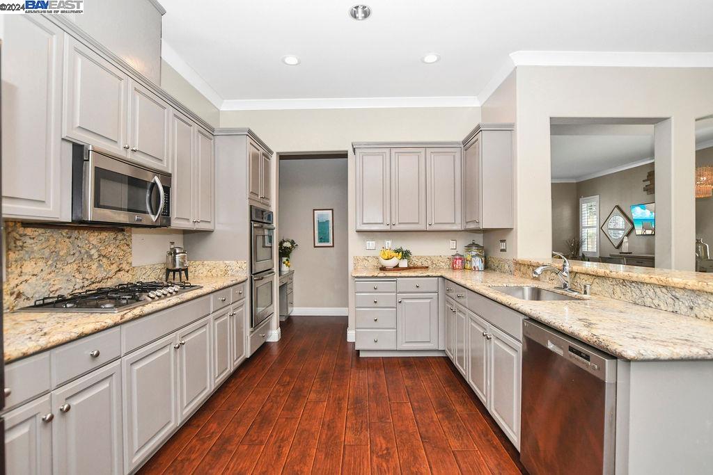 3309 Lair Way