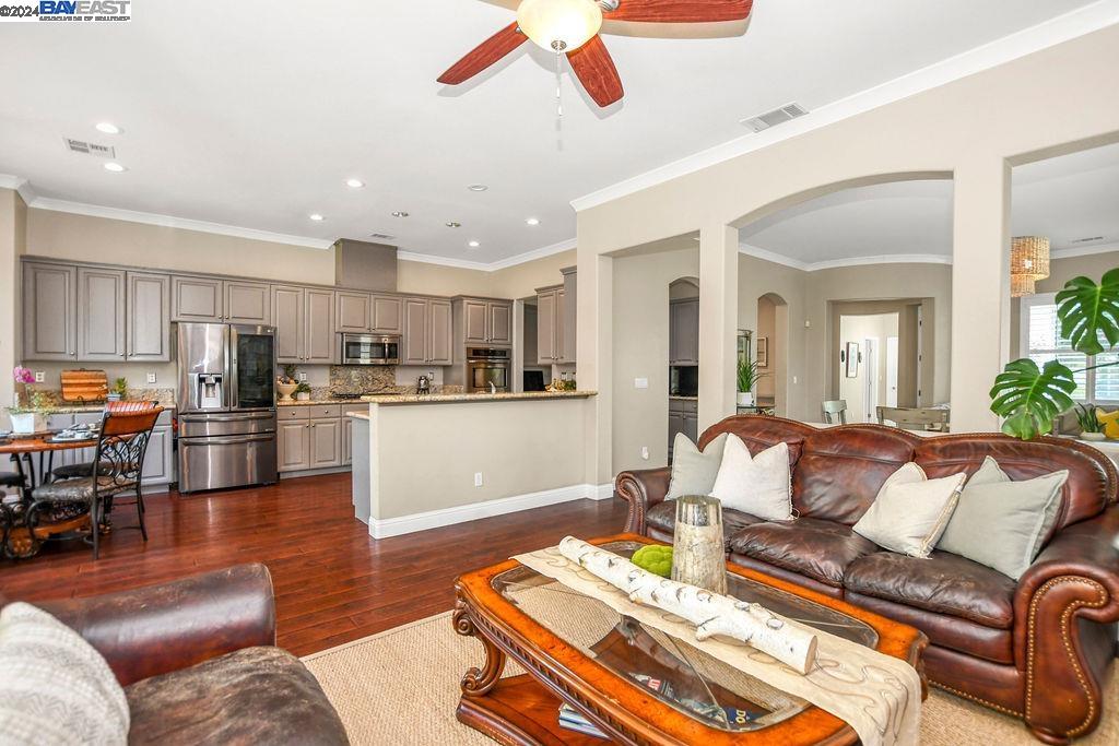 3309 Lair Way