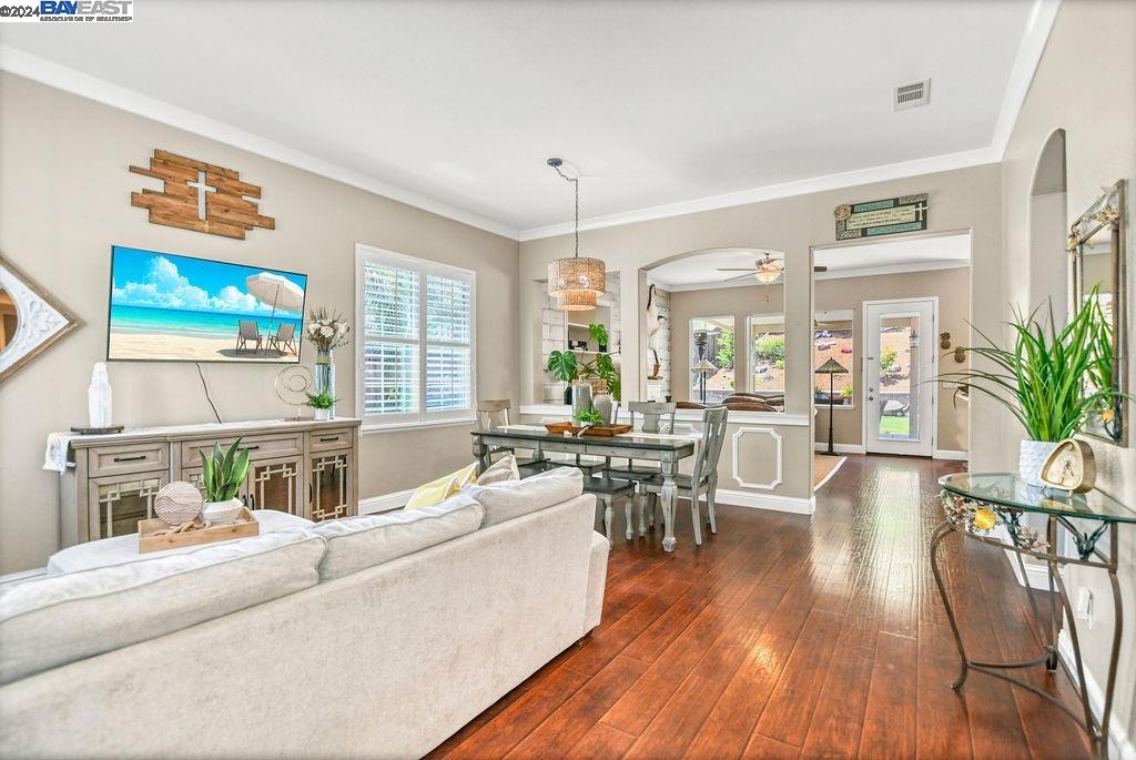 3309 Lair Way