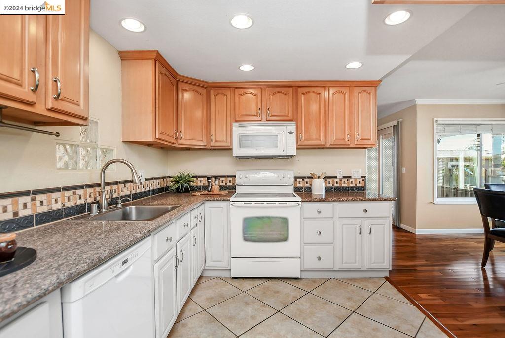 5521 Starboard Ct