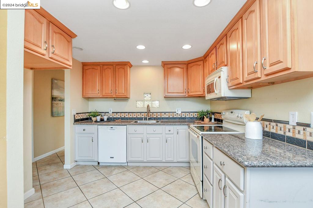 5521 Starboard Ct