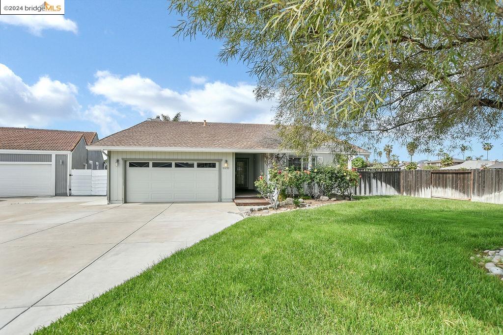 5521 Starboard Ct