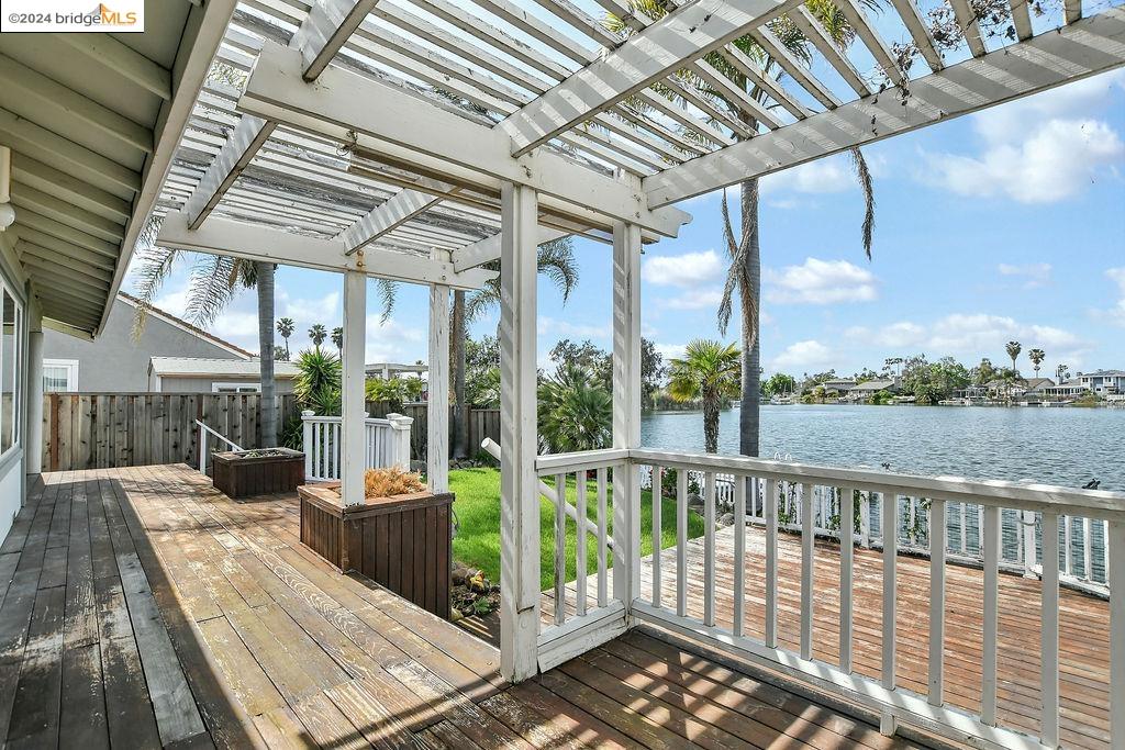 5521 Starboard Ct