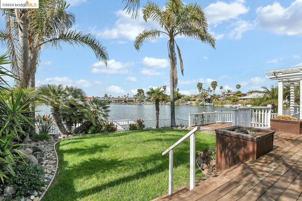 5521 Starboard Ct