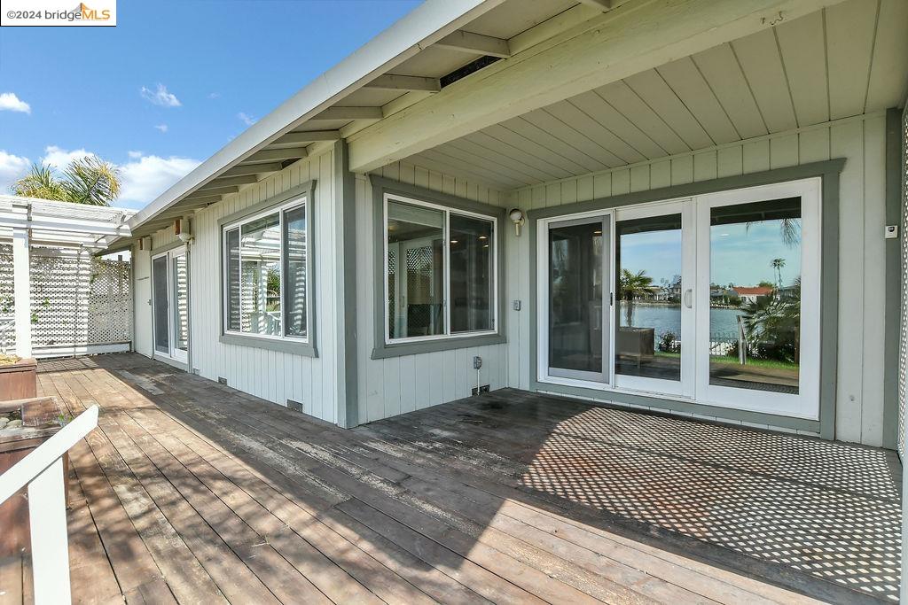 5521 Starboard Ct