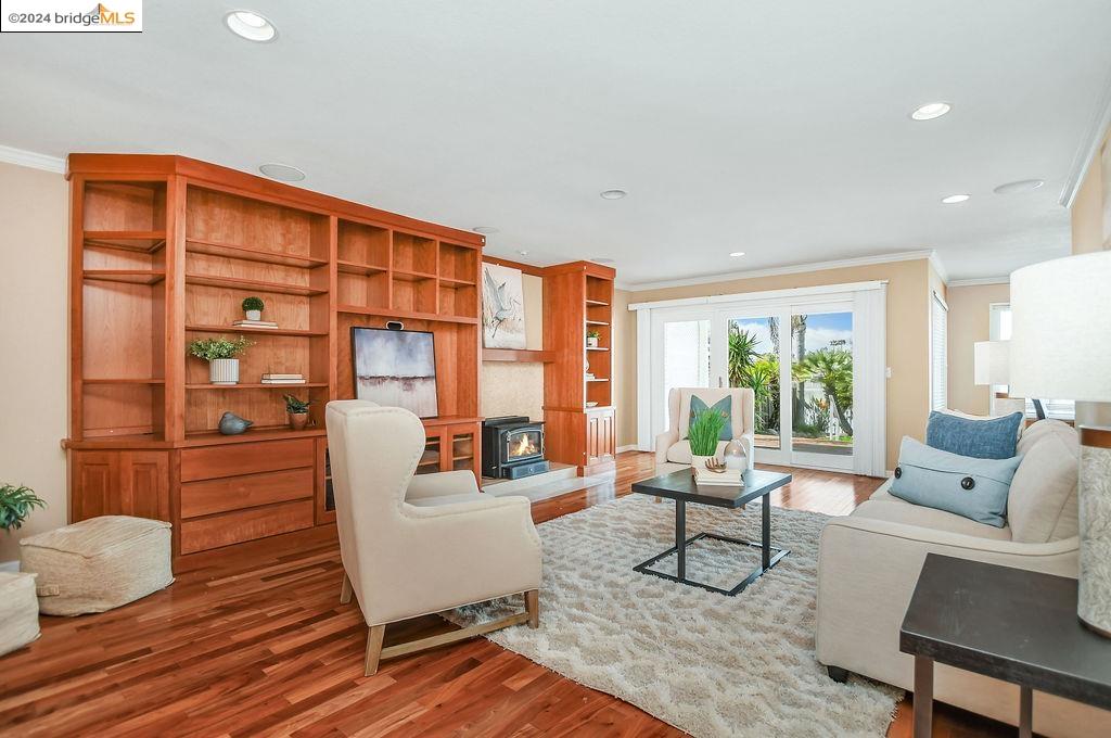 5521 Starboard Ct