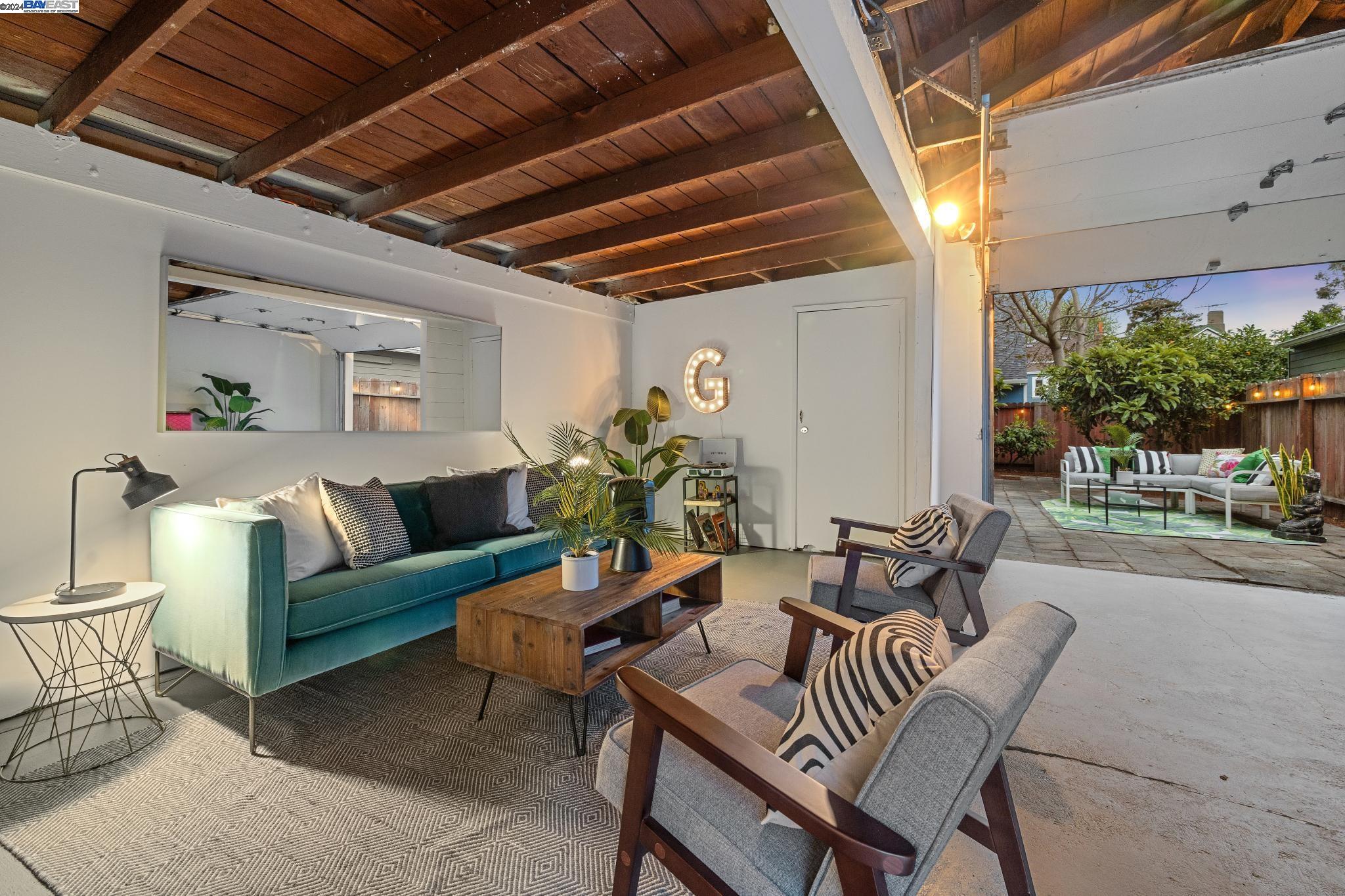 942 PARK STREET