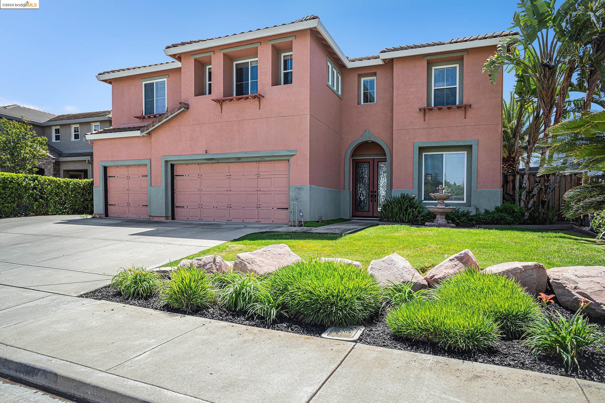 2476 Mammoth Way