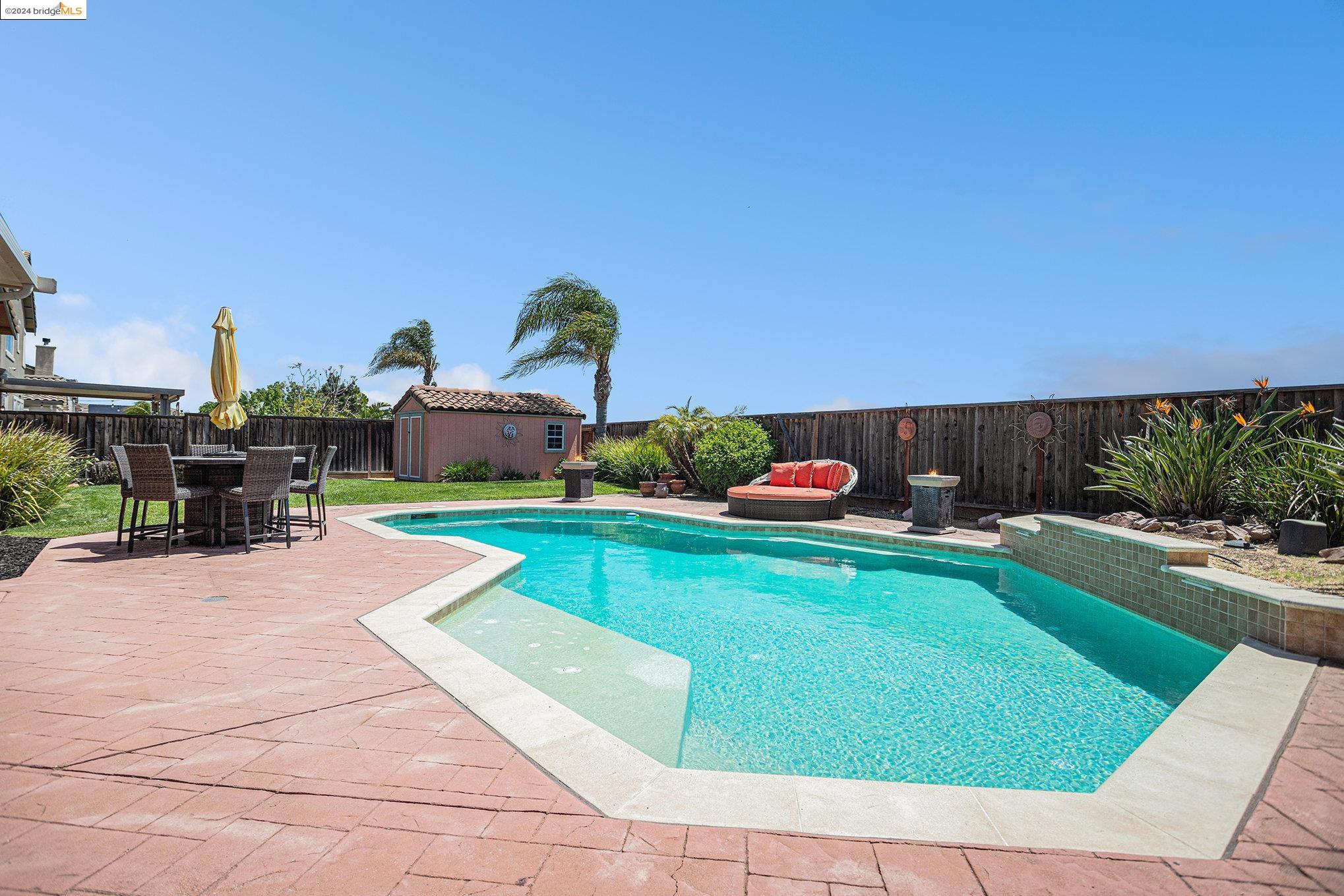 2476 Mammoth Way