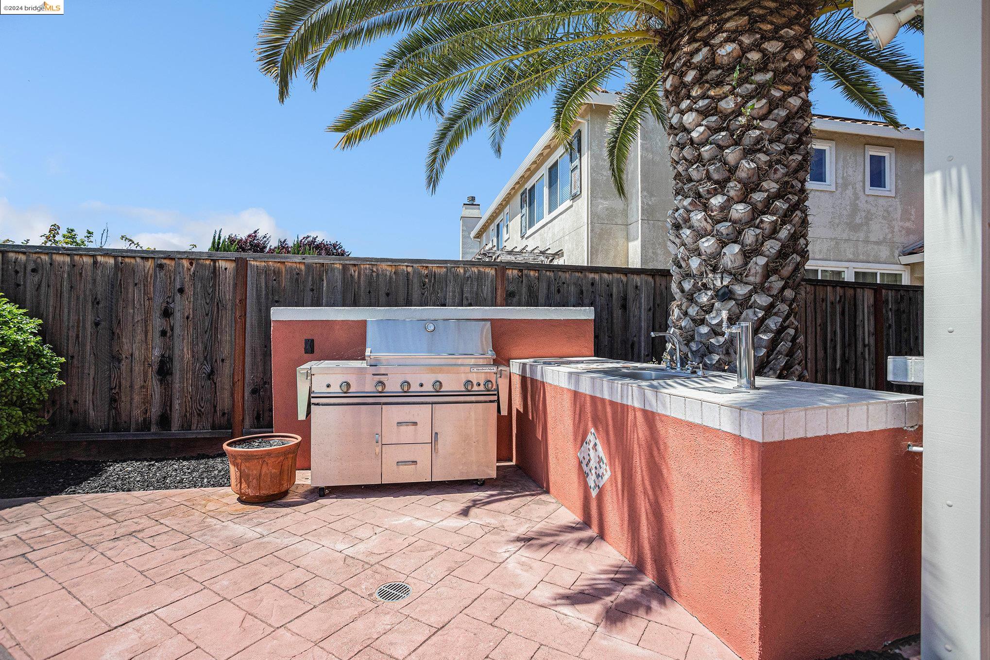 2476 Mammoth Way