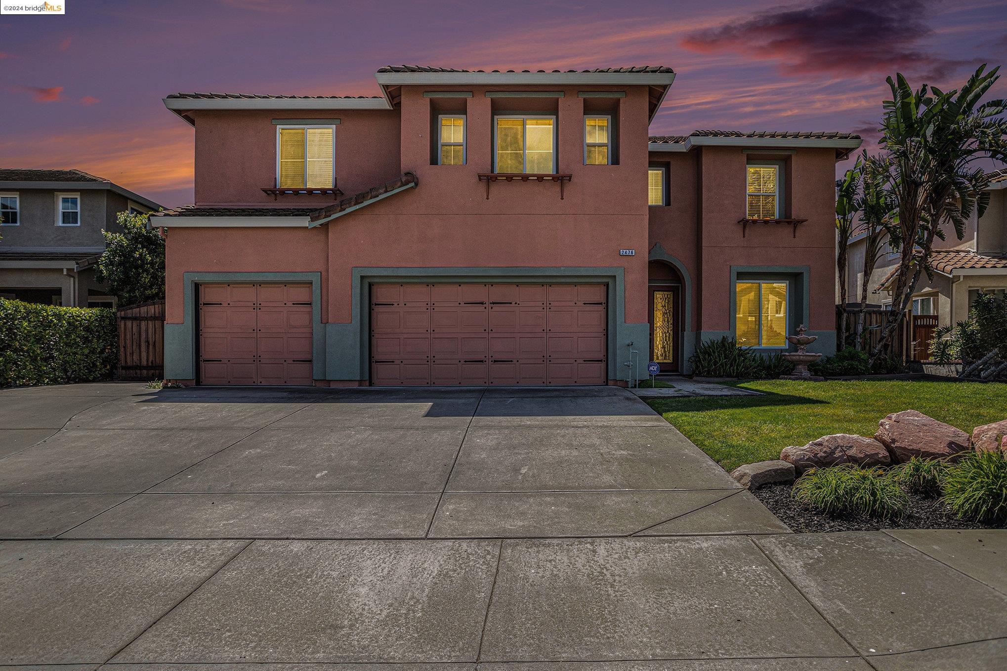 2476 Mammoth Way