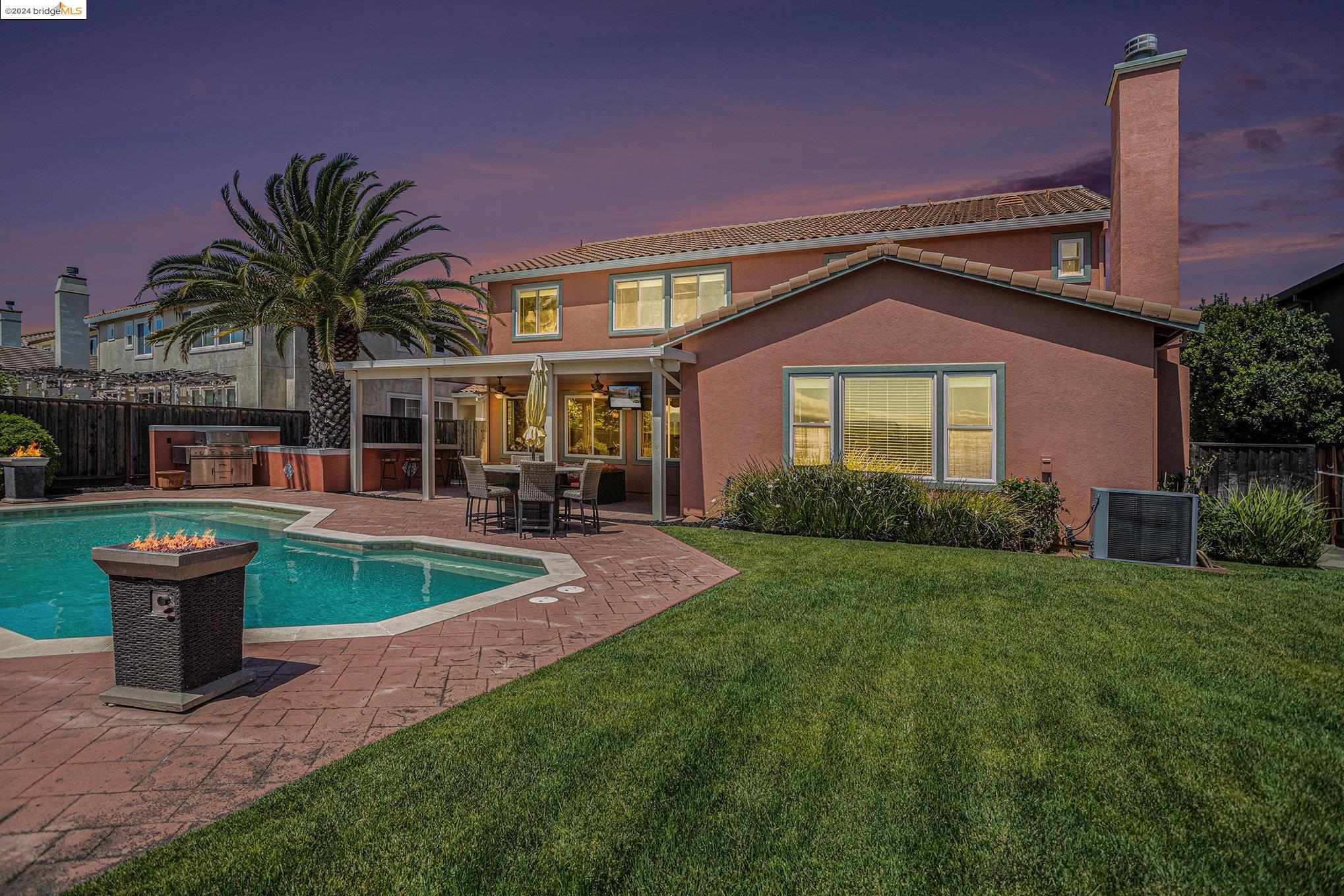 2476 Mammoth Way