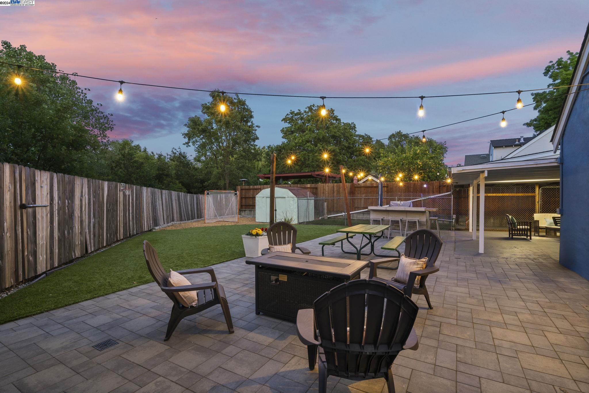 4207 Cobblestone Dr