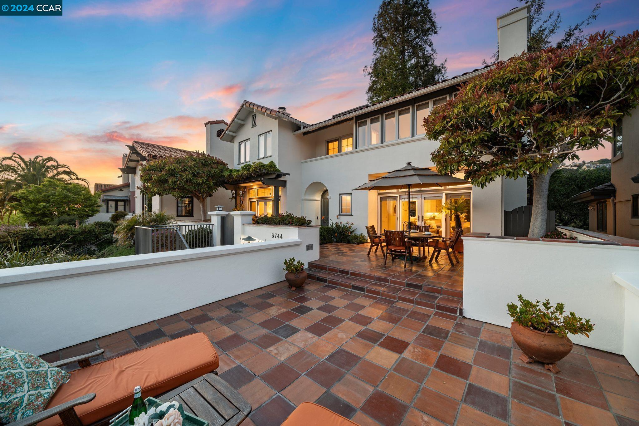 5744 Buena Vista Ave