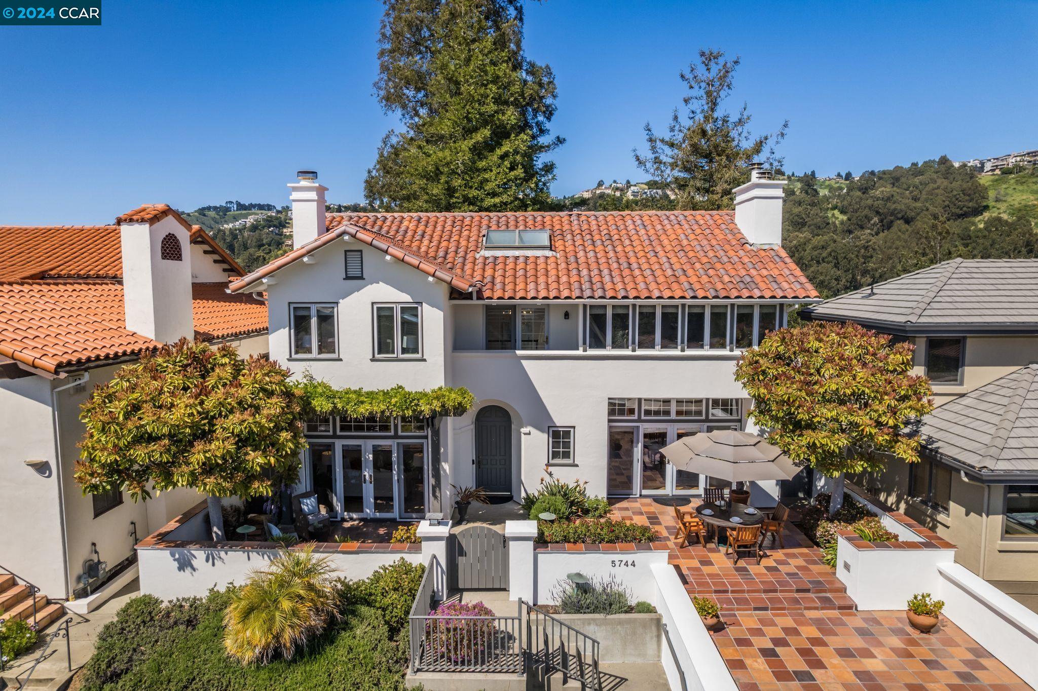 5744 Buena Vista Ave