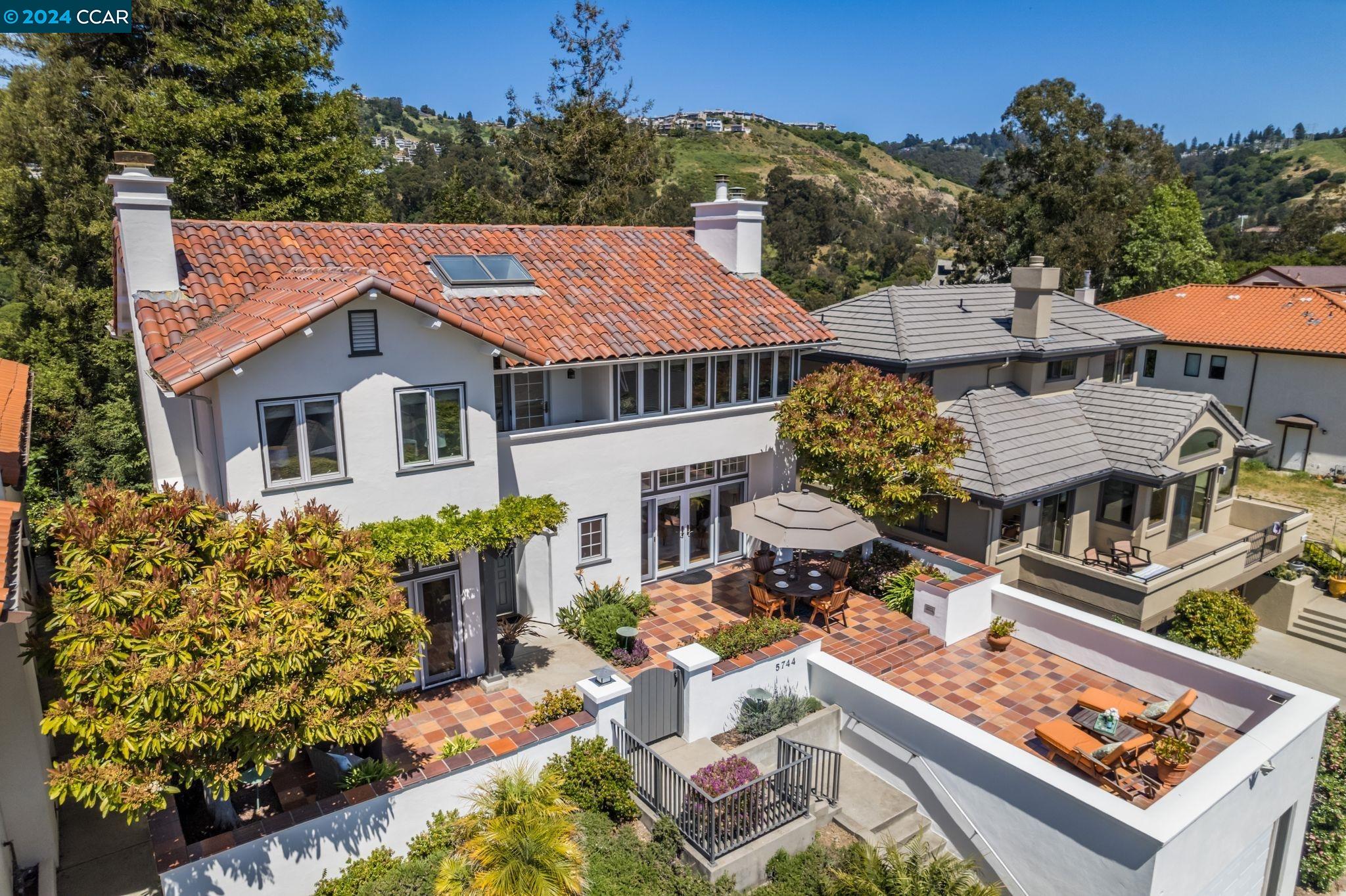 5744 Buena Vista Ave