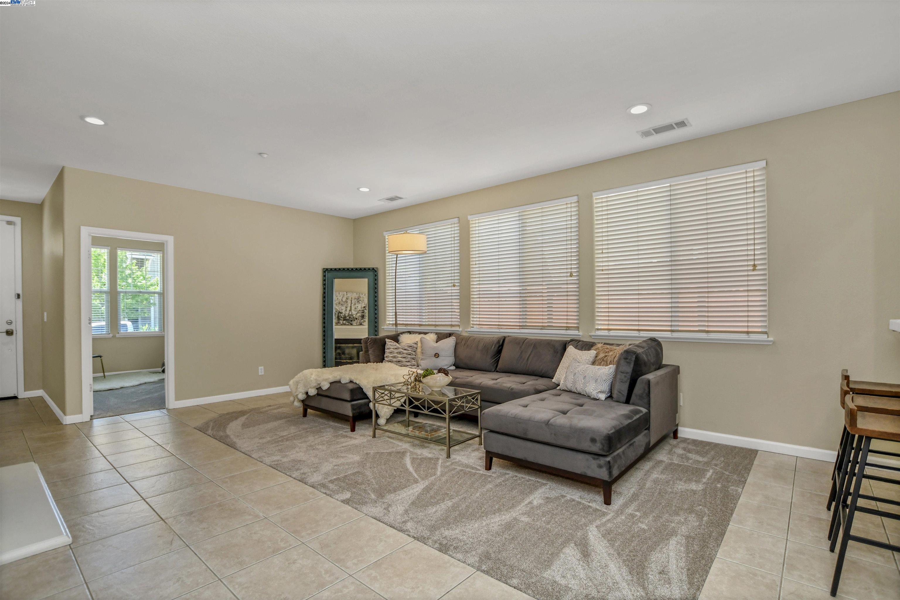 2627 Ranchwood Dr