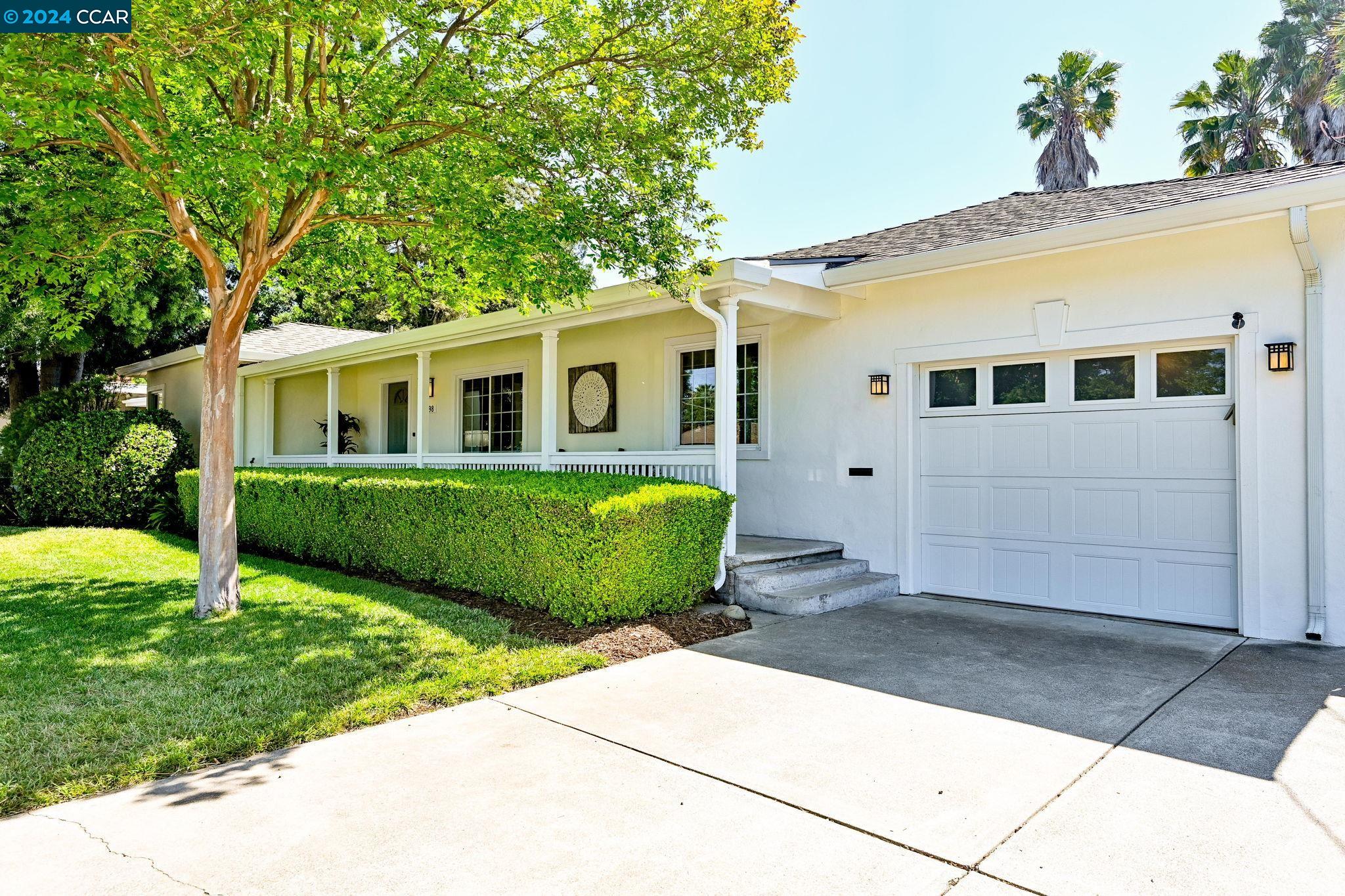 1398 Grove Way