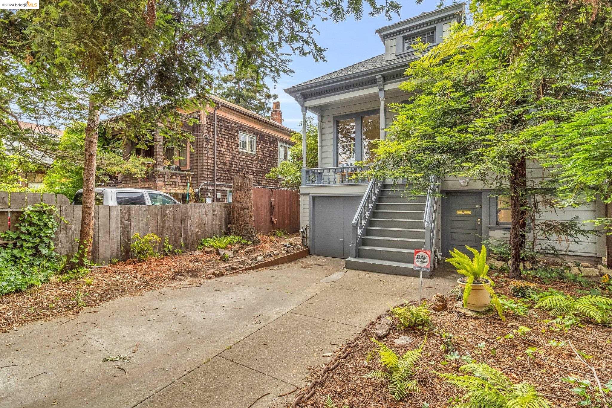 438 Taylor